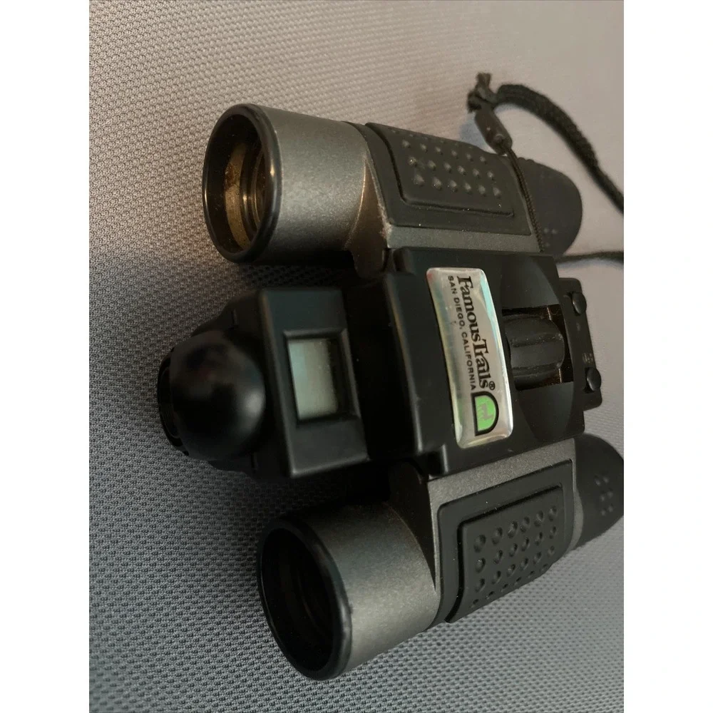Famous Trails Bino-Camera DCB-822 8x22 Binocular & Digital Camera Untested